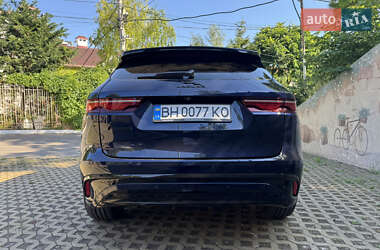 Внедорожник / Кроссовер Jaguar F-Pace 2021 в 