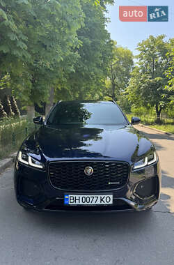 Внедорожник / Кроссовер Jaguar F-Pace 2021 в 