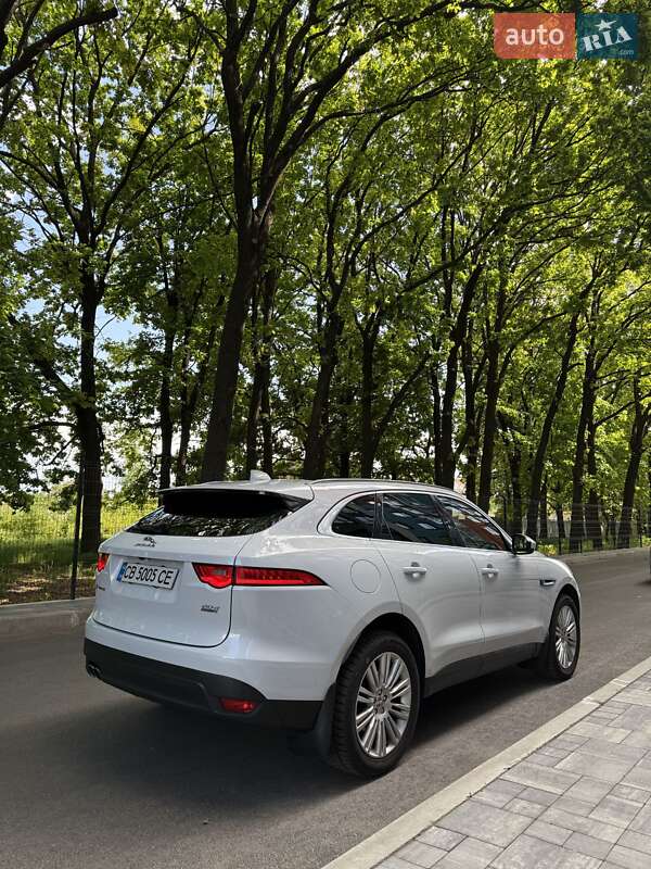 Внедорожник / Кроссовер Jaguar F-Pace 2016 в Чернигове