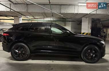 Внедорожник / Кроссовер Jaguar F-Pace 2021 в 