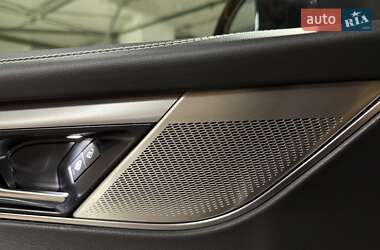 Внедорожник / Кроссовер Jaguar F-Pace 2021 в 
