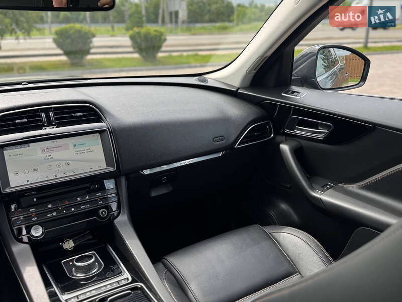 Позашляховик / Кросовер Jaguar F-Pace 2018 в Івано-Франківську