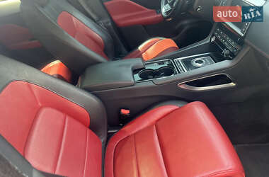 Внедорожник / Кроссовер Jaguar F-Pace 2016 в 