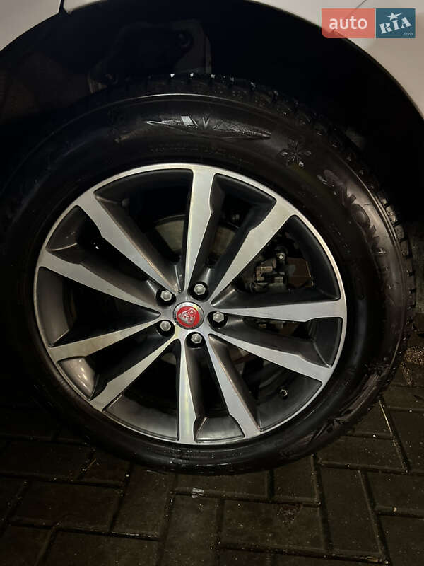 Внедорожник / Кроссовер Jaguar F-Pace 2016 в Одессе фото 8 Внедорожник / Кроссовер Jaguar F-Pace 2016 в Одессе
