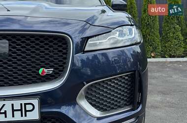 Внедорожник / Кроссовер Jaguar F-Pace 2016 в 