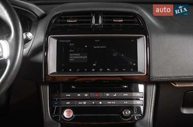 Внедорожник / Кроссовер Jaguar F-Pace 2017 в 