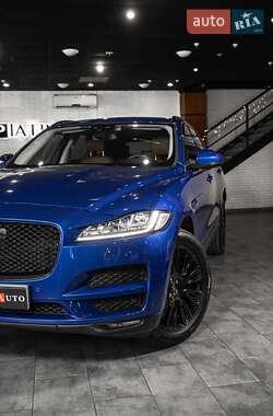 Внедорожник / Кроссовер Jaguar F-Pace 2017 в 