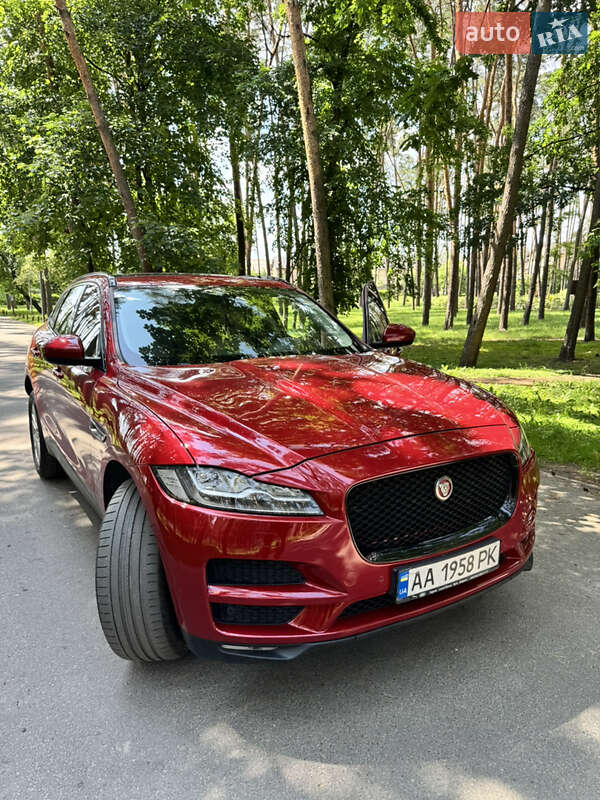 Внедорожник / Кроссовер Jaguar F-Pace 2016 в 
