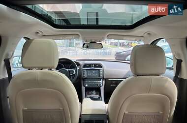Внедорожник / Кроссовер Jaguar F-Pace 2017 в 