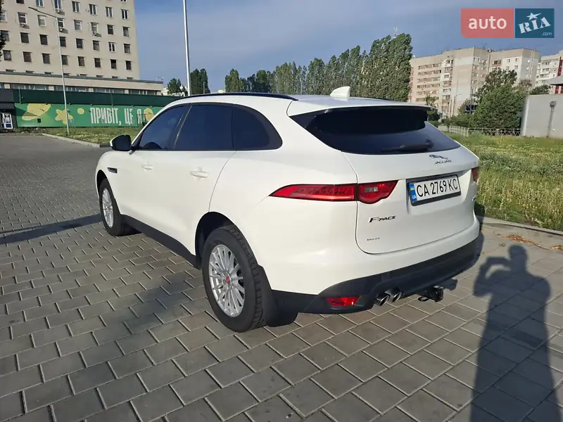 Внедорожник / Кроссовер Jaguar F-Pace 2017 в 