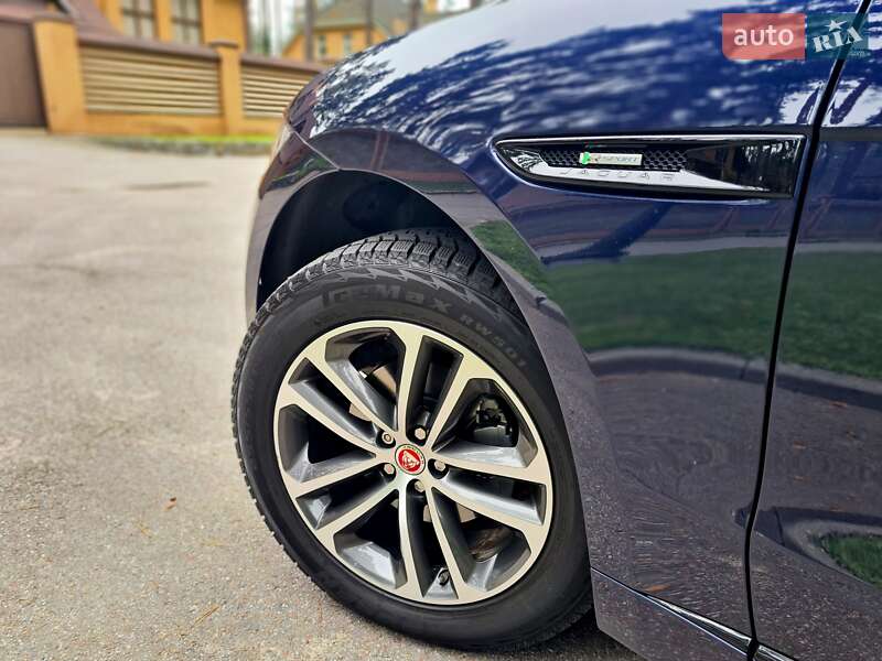 Внедорожник / Кроссовер Jaguar F-Pace 2017 в Чернигове