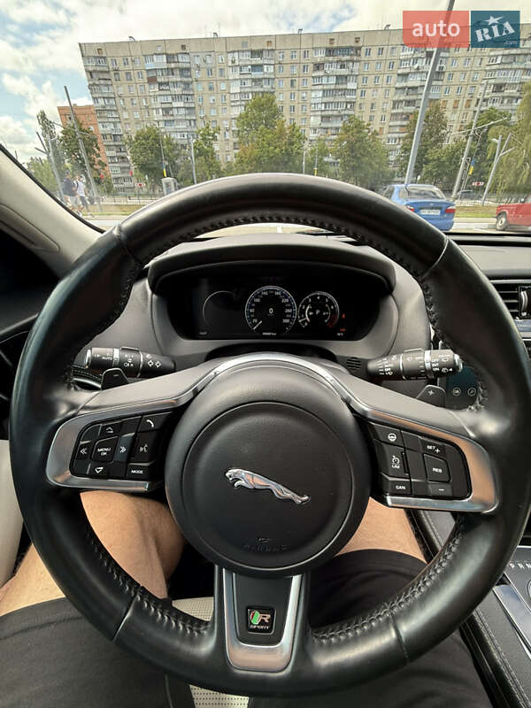 Внедорожник / Кроссовер Jaguar F-Pace 2017 в Харькове