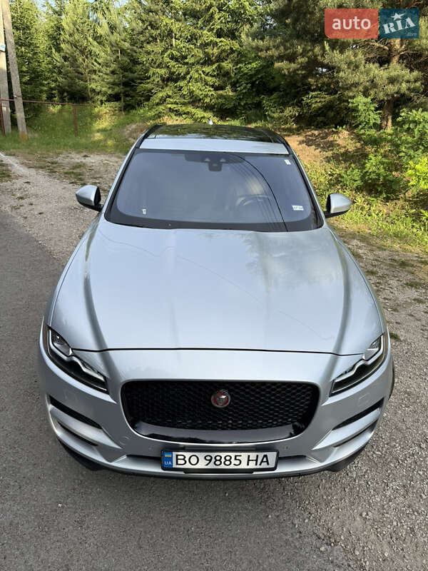 Внедорожник / Кроссовер Jaguar F-Pace 2016 в Тернополе