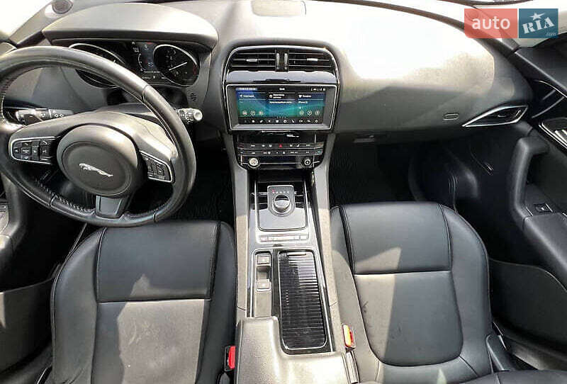 Внедорожник / Кроссовер Jaguar F-Pace 2018 в Киеве