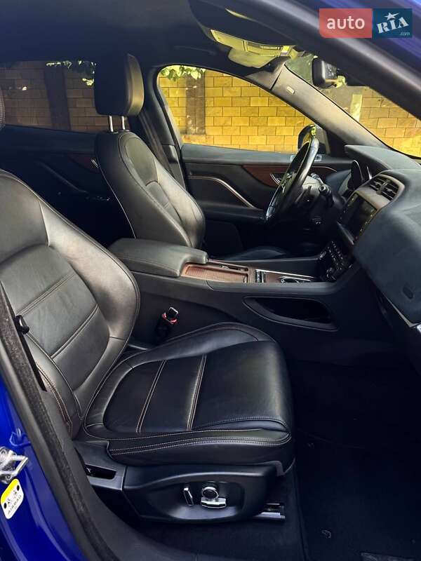 Позашляховик / Кросовер Jaguar F-Pace 2018 в Дніпрі фото 30 Позашляховик / Кросовер Jaguar F-Pace 2018 в Дніпрі
