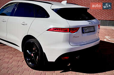 Внедорожник / Кроссовер Jaguar F-Pace 2017 в 