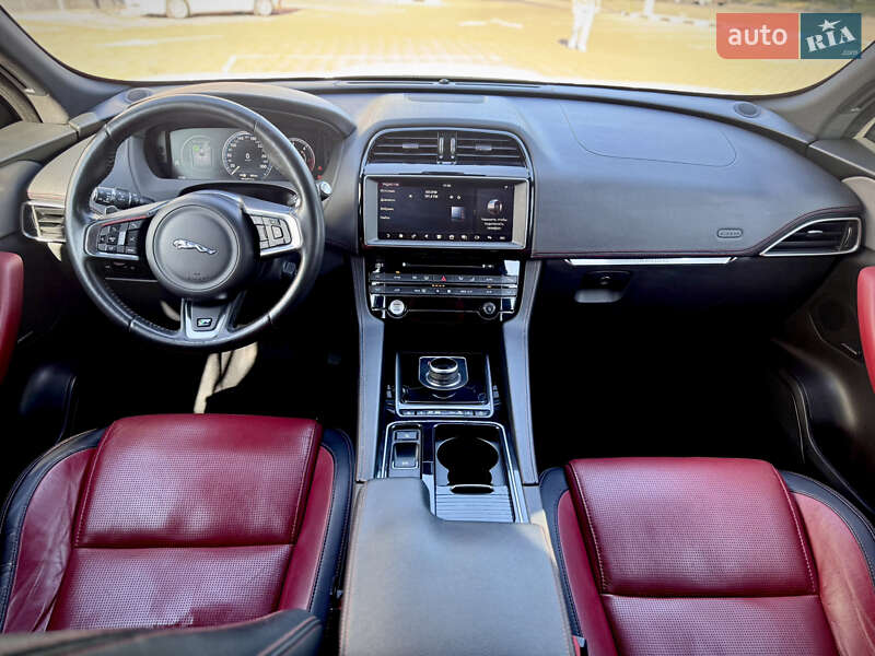 Внедорожник / Кроссовер Jaguar F-Pace 2017 в Одессе