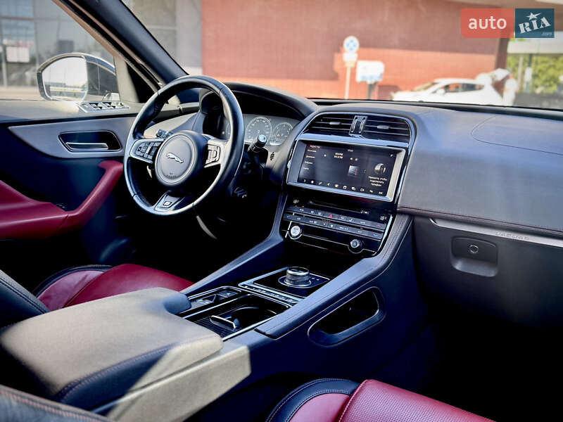 Внедорожник / Кроссовер Jaguar F-Pace 2017 в Одессе