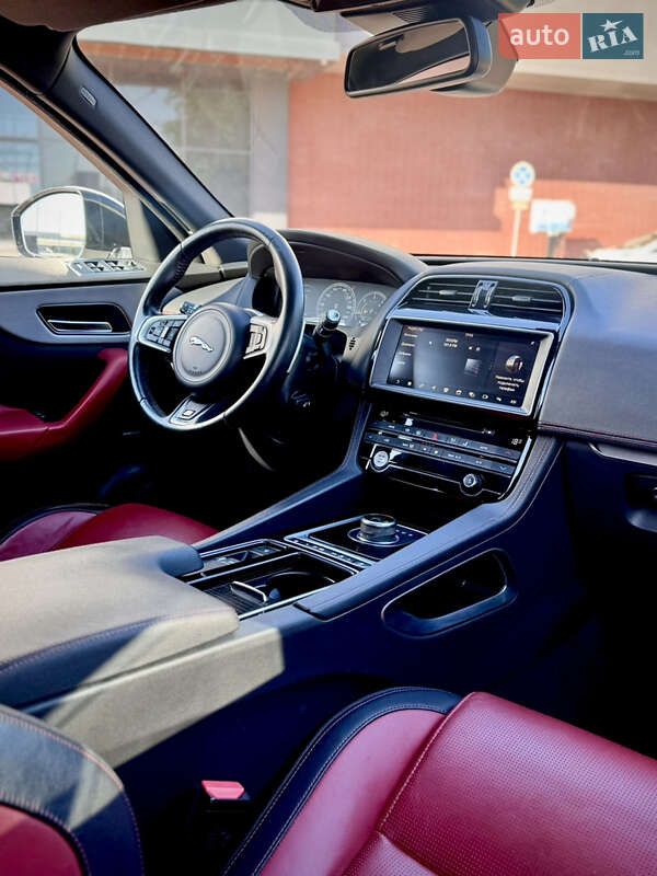 Внедорожник / Кроссовер Jaguar F-Pace 2017 в Одессе