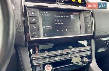 Внедорожник / Кроссовер Jaguar F-Pace 2018 в 