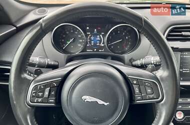 Внедорожник / Кроссовер Jaguar F-Pace 2018 в 