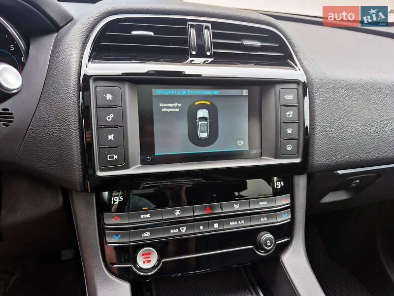 Внедорожник / Кроссовер Jaguar F-Pace 2017 в Ровно
