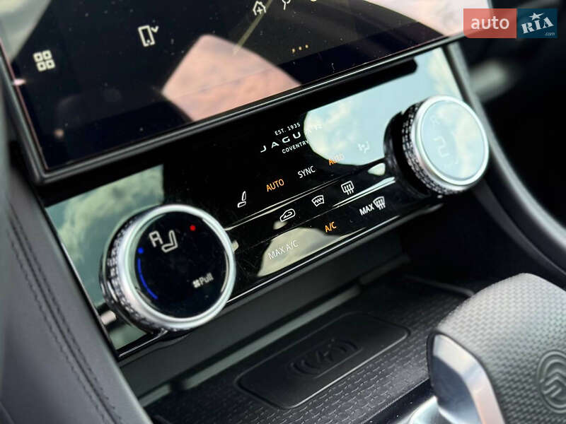 Позашляховик / Кросовер Jaguar F-Pace 2021 в Києві