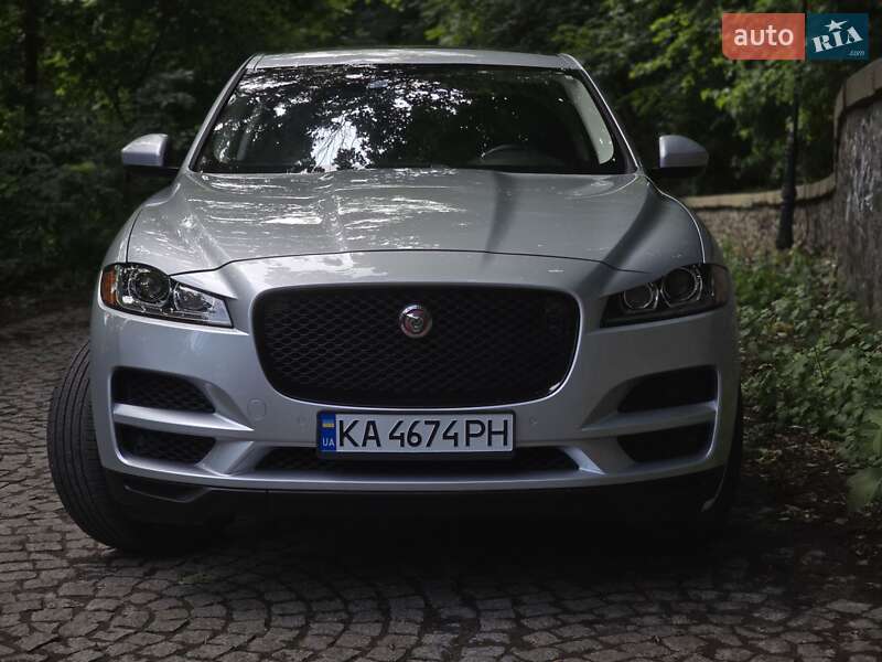 Внедорожник / Кроссовер Jaguar F-Pace 2017 в 
