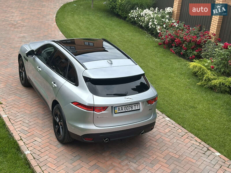 Позашляховик / Кросовер Jaguar F-Pace 2017 в Києві