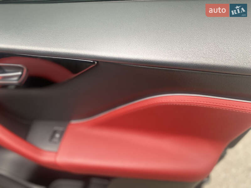 Внедорожник / Кроссовер Jaguar F-Pace 2017 в Киеве