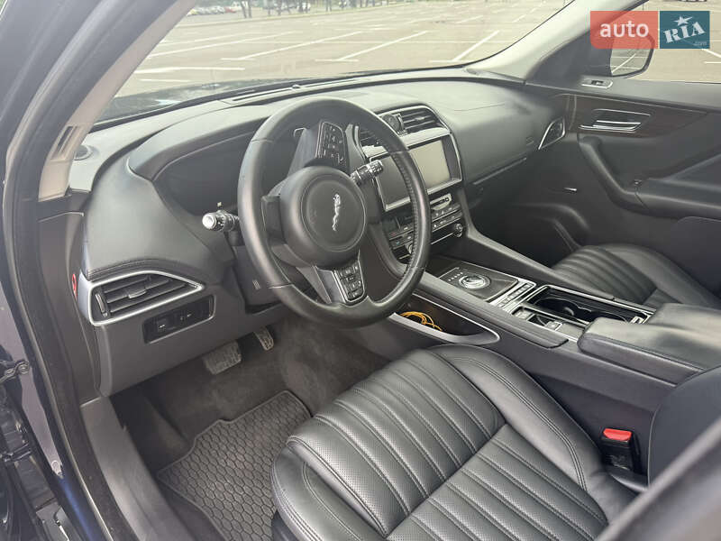 Позашляховик / Кросовер Jaguar F-Pace 2017 в Києві