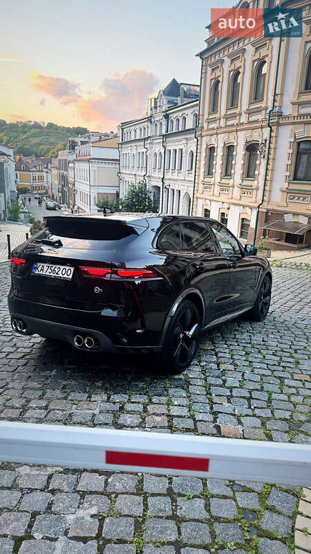 Внедорожник / Кроссовер Jaguar F-Pace 2021 в Киеве