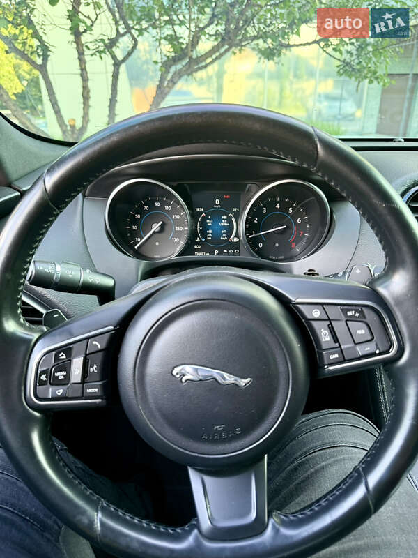 Позашляховик / Кросовер Jaguar F-Pace 2016 в Харкові