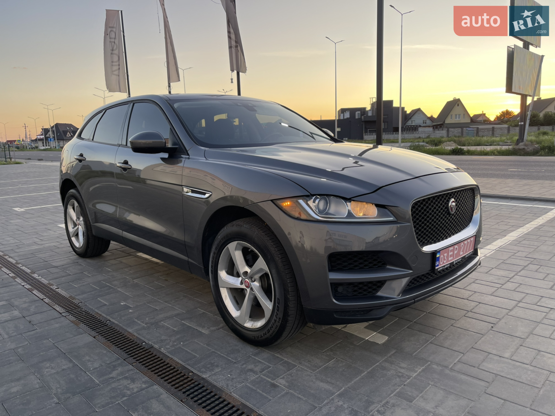 2017 Jaguar F-Pace - мініатюра 2