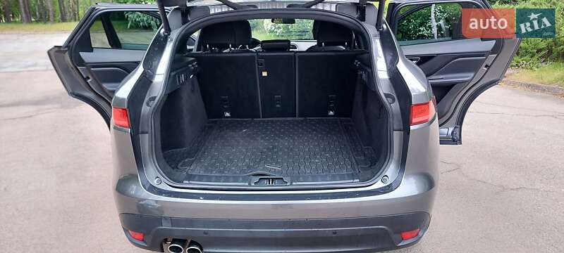 Позашляховик / Кросовер Jaguar F-Pace 2016 в Києві