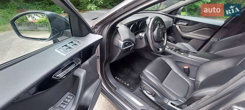 Позашляховик / Кросовер Jaguar F-Pace 2016 в Києві