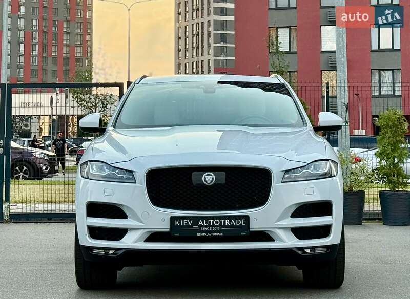 Внедорожник / Кроссовер Jaguar F-Pace 2016 в Киеве