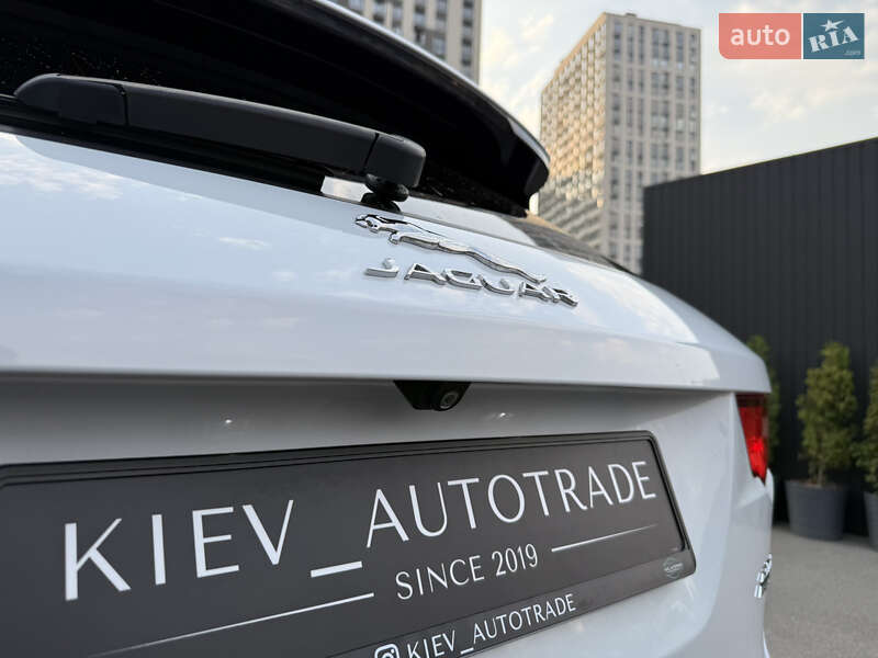 Внедорожник / Кроссовер Jaguar F-Pace 2016 в Киеве