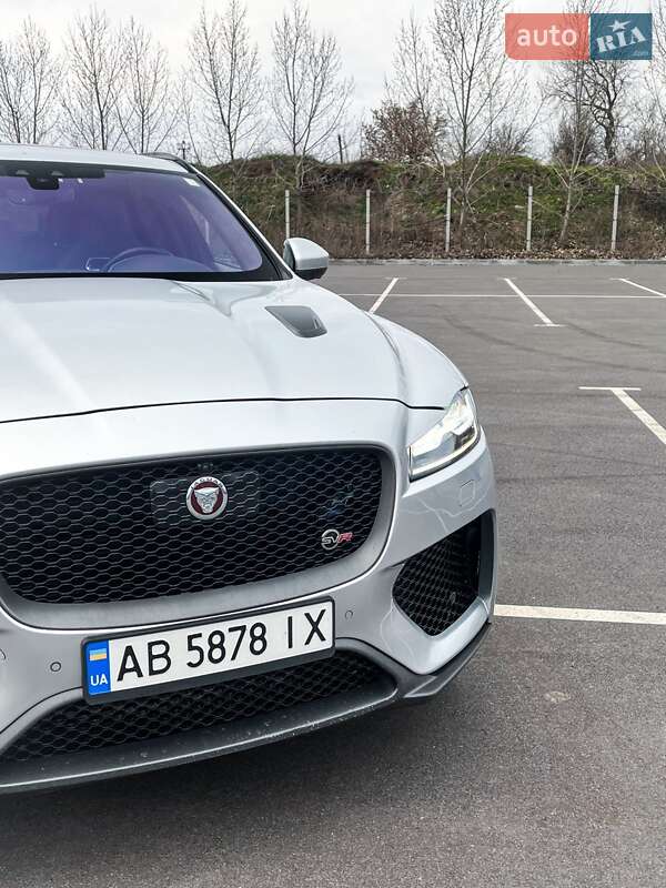 Позашляховик / Кросовер Jaguar F-Pace 2019 в Києві
