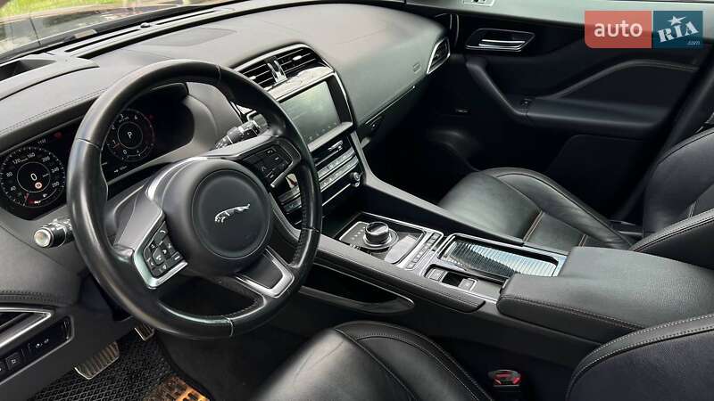 Позашляховик / Кросовер Jaguar F-Pace 2018 в Львові