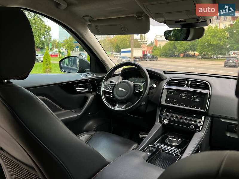 Позашляховик / Кросовер Jaguar F-Pace 2018 в Львові