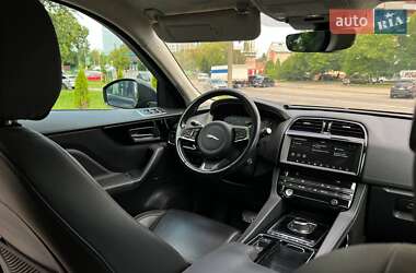 Внедорожник / Кроссовер Jaguar F-Pace 2018 в 