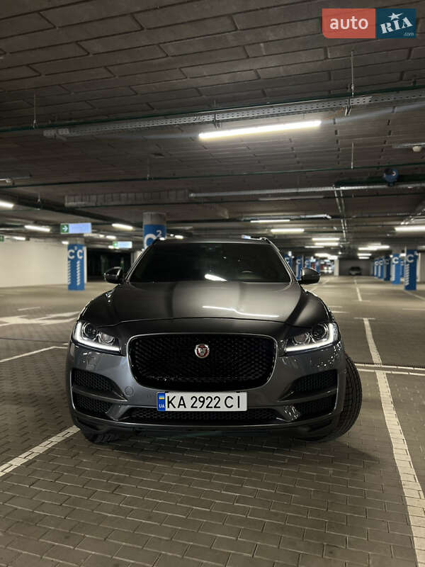 Позашляховик / Кросовер Jaguar F-Pace 2016 в Києві