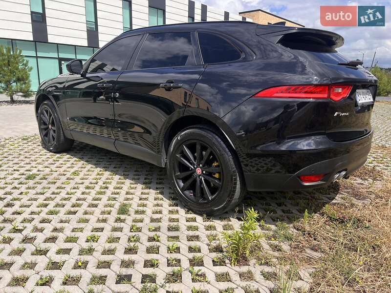 Позашляховик / Кросовер Jaguar F-Pace 2016 в Хмельницькому фото 5 Позашляховик / Кросовер Jaguar F-Pace 2016 в Хмельницькому