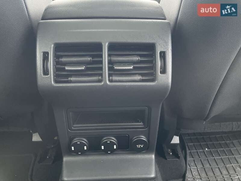 Позашляховик / Кросовер Jaguar F-Pace 2017 в Києві фото 14 Позашляховик / Кросовер Jaguar F-Pace 2017 в Києві