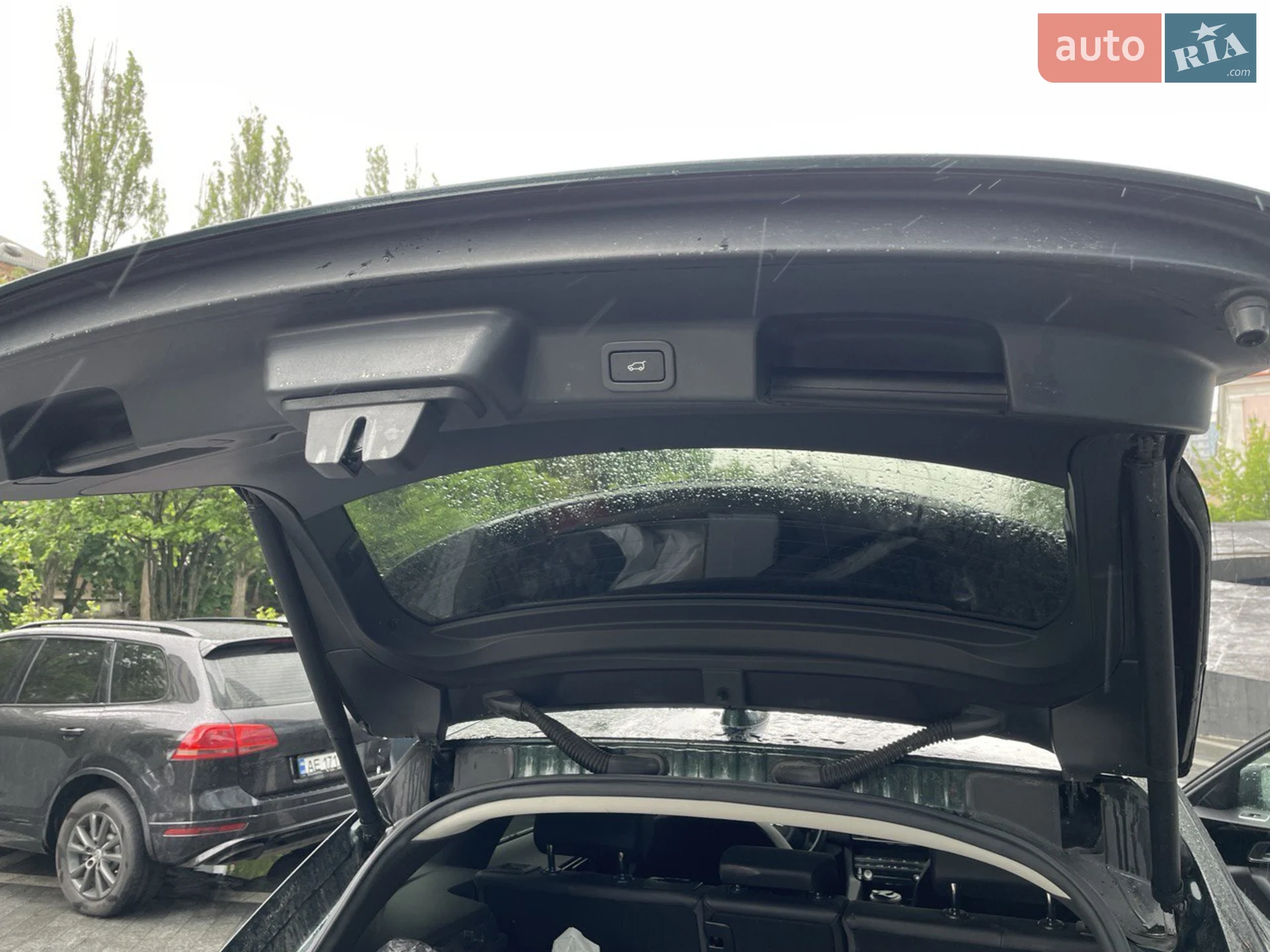 2017 Jaguar F-Pace - мініатюра 21