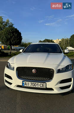 Внедорожник / Кроссовер Jaguar F-Pace 2018 в 