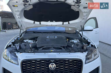 Внедорожник / Кроссовер Jaguar F-Pace 2021 в 