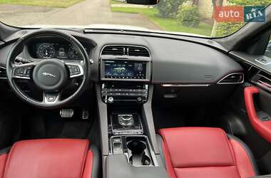 Внедорожник / Кроссовер Jaguar F-Pace 2018 в 