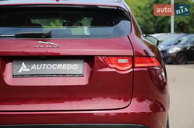 Позашляховик / Кросовер Jaguar F-Pace 2016 в 
